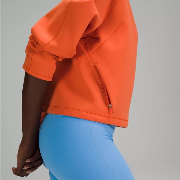 AirWrap Crewneck Lululemon NWOT - Picture 3 of 9